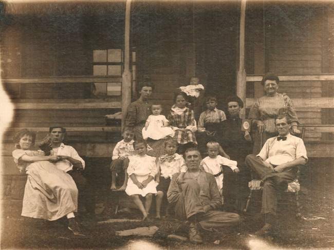 Bertha Vogelsang with her family.